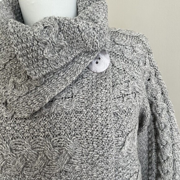 Aran Merino Wool Cable Knit Cardigan small  Sweater Gray Ireland fisherman - Picture 4 of 10